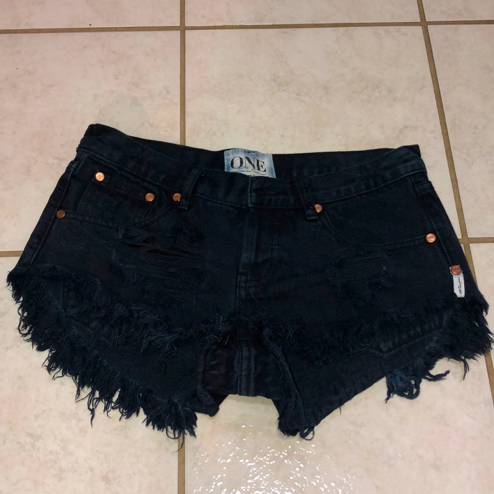 One Teaspoon Destroyed Jean shorts